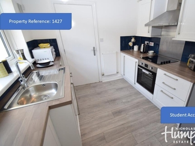 4 bedroom house share for rent in Queen Anne Street, Shelton, Stoke-On-Trent, ST4