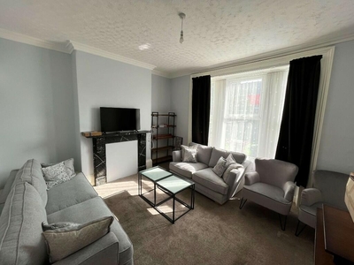 Studio flat for rent in Embankment Road, Plymouth, Devon, PL4