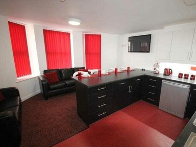6 bedroom end of terrace house for rent in The Square, 56/58 North Road East, Plymouth, PL4