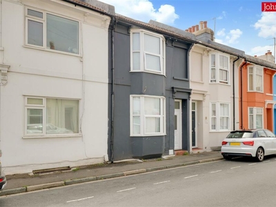 6 bedroom terraced house for rent in Park Crescent Road, Brighton, BN2