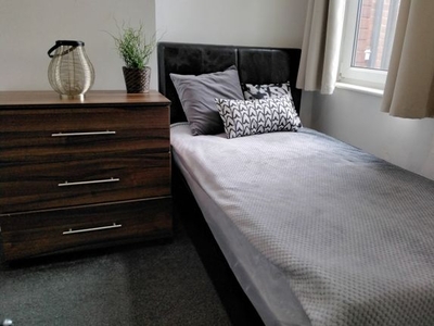 Shared accommodation to rent in Ravensworth Road, Doncaster DN1