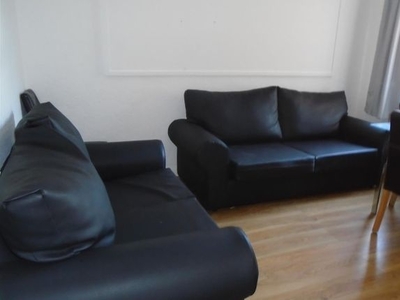 Shared accommodation to rent in Walgrave Street, Hull HU5