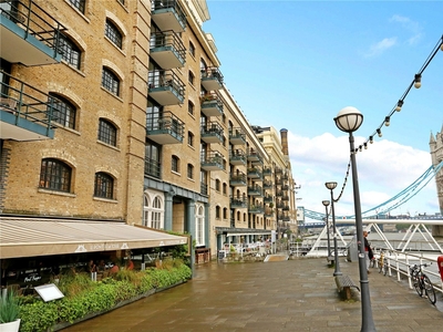 2 bedroom property for sale in Butlers Wharf Building, Shad Thames, London, SE1