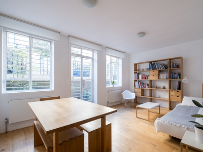 2 bedroom property for sale in Hugh Street, LONDON, SW1V