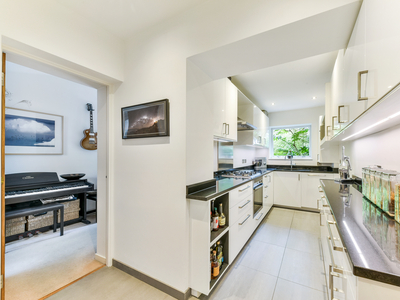 2 bedroom property for sale in Lafone Street, LONDON, SE1