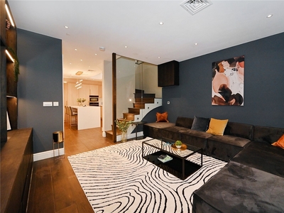 3 bedroom property for sale in Lancaster Mews, London, W2
