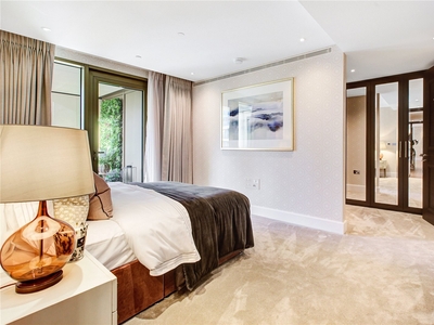 3 bedroom property for sale in Warwick Lane, LONDON, W14