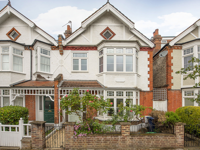 4 bedroom property for sale in St. Albans Avenue, LONDON, W4