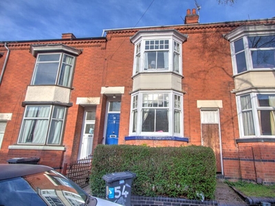 4 bedroom terraced house for rent in Lorne Road, Clarendon Park, Leicester, LE2