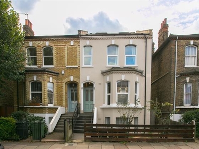 7 bedroom property to let in Rossiter Road London SW12