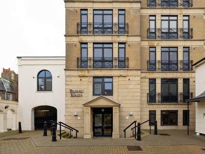 1 bedroom apartment for sale in Russell House, Russell Mews, BN1