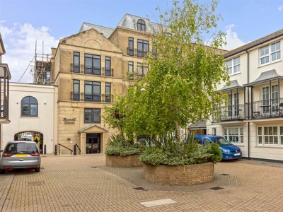 1 bedroom apartment for sale in Russell Mews, Brighton, BN1