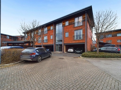 2 bedroom apartment for sale in Crossley Road, Worcester, Worcestershire, WR5
