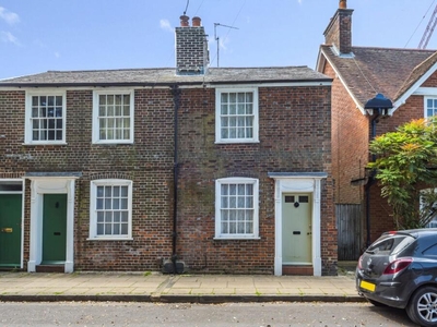 2 bedroom end of terrace house for rent in Kingsgate Road, Winchester, Hampshire, SO23