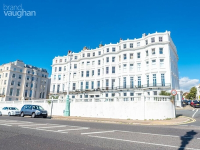 2 bedroom flat for sale in Clarendon Terrace, Brighton, BN2