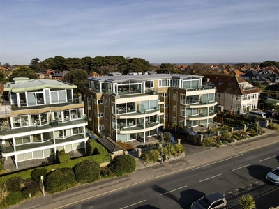 3 bedroom apartment for sale in Boscombe Overcliff Drive, Bournemouth, BH5