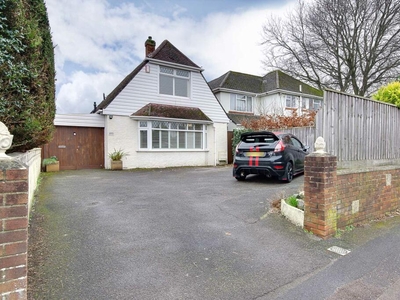 3 bedroom detached house for sale in Castle Lane West, Bournemouth, BH8