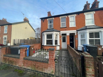 3 bedroom semi-detached house for sale in Henslow Road, Ipswich, Suffolk, IP4