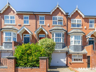 3 bedroom town house for sale in Rose Road, Harborne, B17