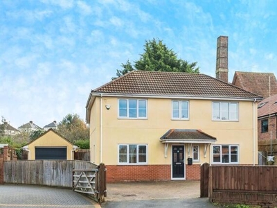 4 Bedroom House Royal Wootton Bassett Wiltshire