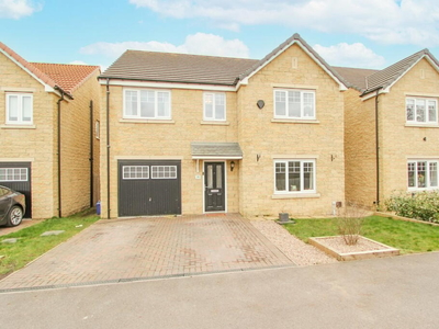 5 bedroom detached house for sale in Fillies Avenue, Bessacarr, Doncaster, DN4