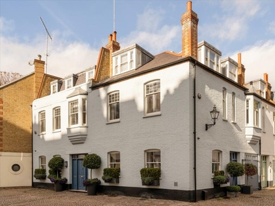 5 bedroom house for sale in Pont Street Mews, Knightsbridge, London, SW1X