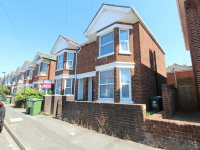 5 bedroom house share for rent in Devonshire Road, Southampton, SO15
