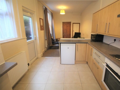 5 bedroom terraced house for rent in Kensington Road, Earlsdon, Coventry, CV5 6GH, CV5