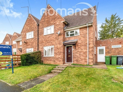 4 bedroom semi-detached house for rent in Stanmore, Winchester, SO22