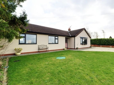 Bungalow for sale in South Street, Owston Ferry DN9