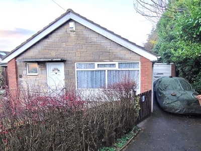Detached bungalow to rent in Holt Green, Leeds LS16