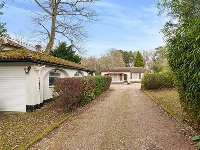 Detached house for sale in Heath Ride, Finchampstead, Wokingham RG40