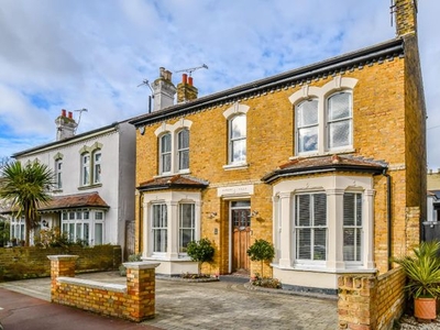 Detached house for sale in Park Terrace, Westcliff-On-Sea SS0