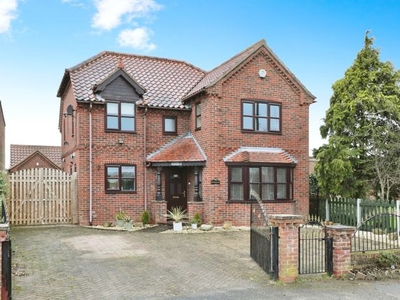 Detached house for sale in Walkeringham Road, Beckingham, Doncaster DN10