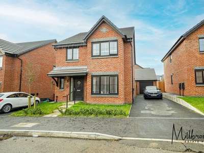 Detached house for sale in Weavers Close, Worsley, Manchester M28