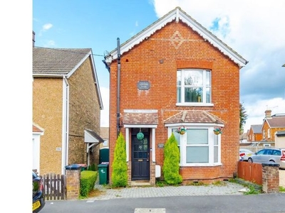 Detached house to rent in Albany Road, West Green, Crawley, West Sussex RH11