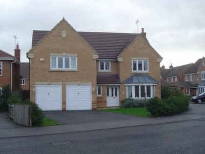 Detached house to rent in Comfrey Close, Rushden, Northamptonshire NN10