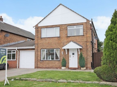 Detached house to rent in Lodge Drive, Culcheth WA3