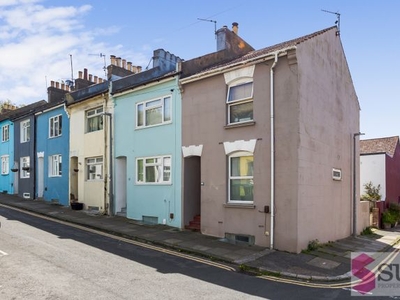 End terrace house to rent in Rochester Street, Brighton, East Sussex BN2
