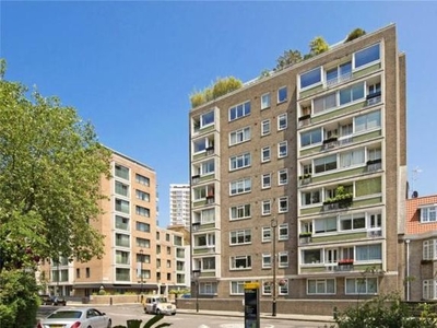 Flat for sale in Hyde Park Square, Bayswater W2