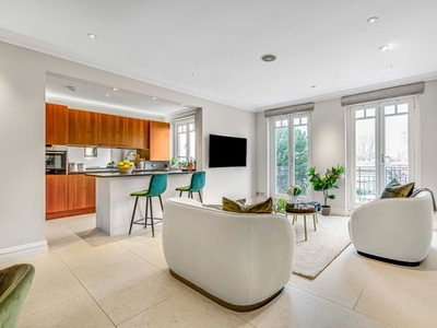 Flat for sale in Lennox House, Clevedon Road, Twickenham, Middlesex TW1