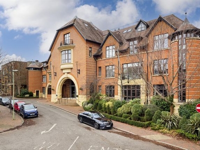 Flat for sale in Station Road, Henley-On-Thames RG9