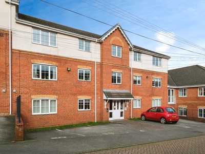 Flat for sale in Tower Crescent, Tadcaster LS24