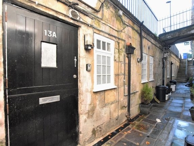 Flat to rent in Alfred Street, Bath, Somerset BA1