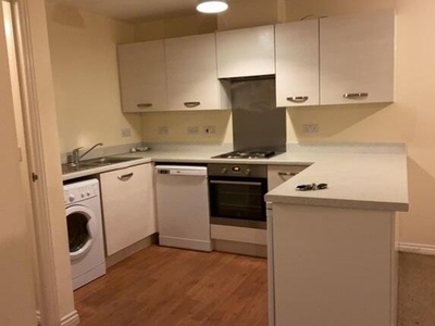 Flat to rent in Kenneth Close, Prescot L34