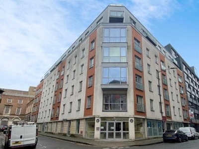 Flat to rent in Marsh House, Bristol BS1