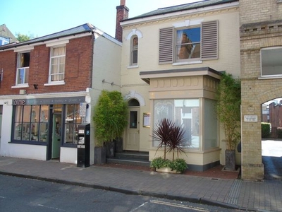 Flat to rent in Parchment Street, Winchester SO23
