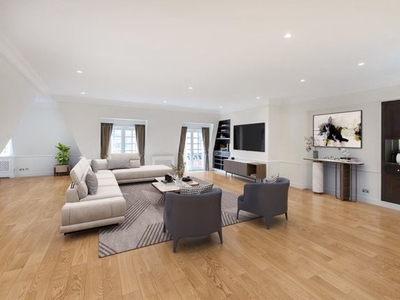 Flat to rent in The Manor, 8-10 Davies Street W1K