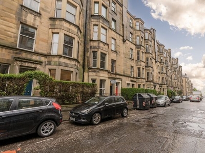 Flat to rent in Viewforth, Bruntsfield, Edinburgh EH10