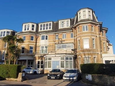 Flat to rent in West Hill Road, Westbourne, Bournemouth BH2